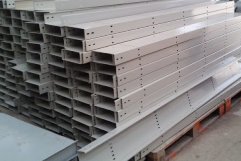 Đơn vị cung cấp máng cáp 100x100 chất lượng giá tốt