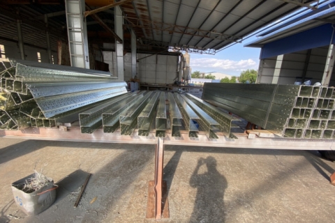 Chọn lựa máng cáp 100x50 phù hợp cho công trình của bạn