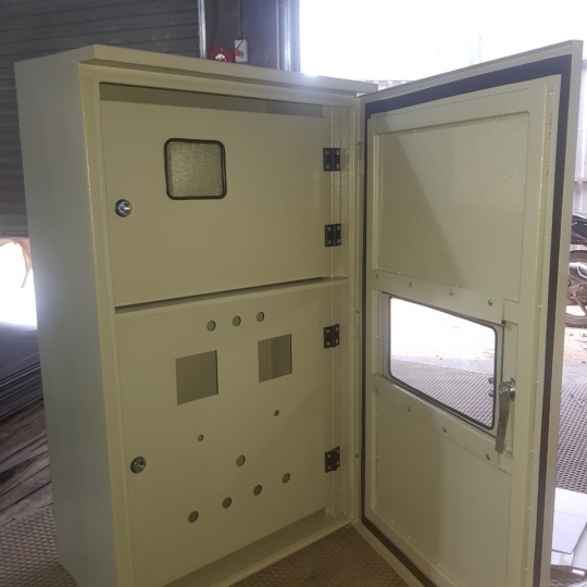 Thiết kế và thi công tủ tụ bù hạ thế theo yêu cầu