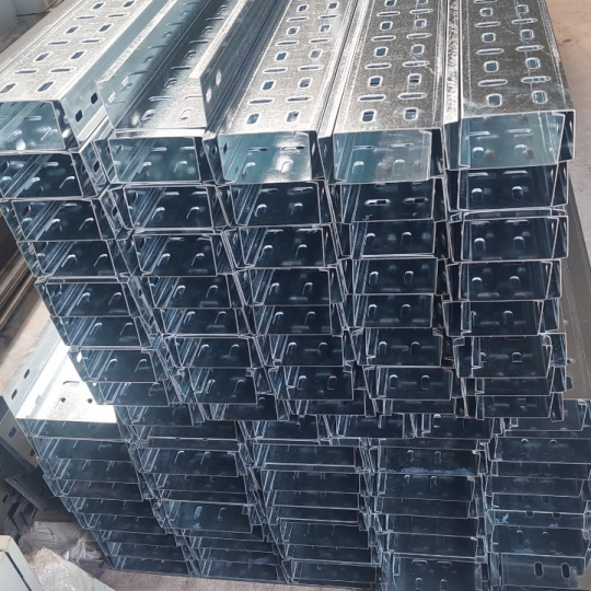 Khay cáp mạ kẽm 1