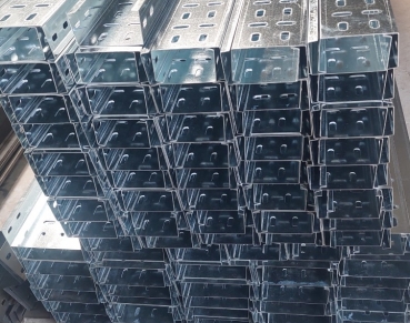 Khay cáp mạ kẽm 1