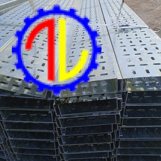 Khay cáp mạ kẽm nhúng nóng 1